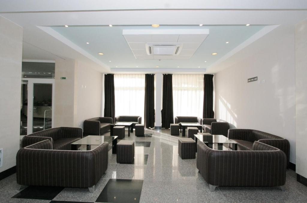 A seating area at Sunny Beauty Palace Hotel