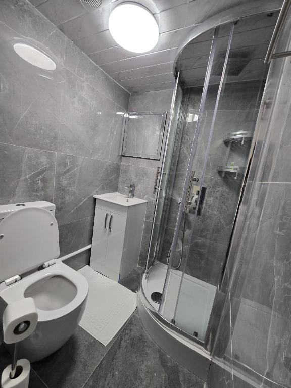 Koupelna v ubytování Zaheer's Hotel