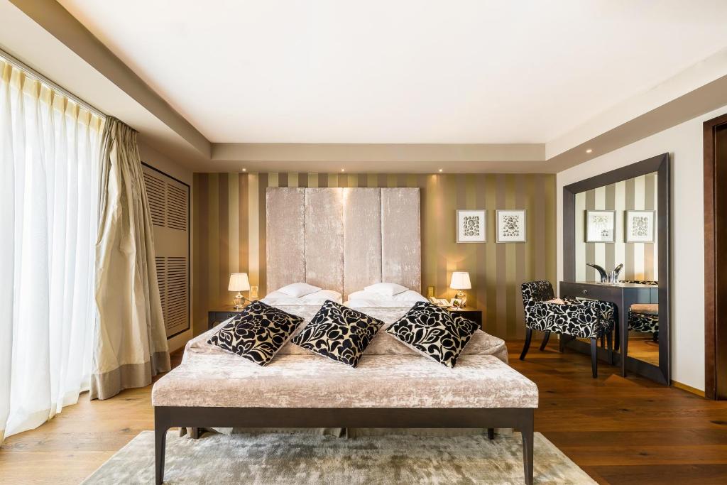 
Junior Suite with Lake View
