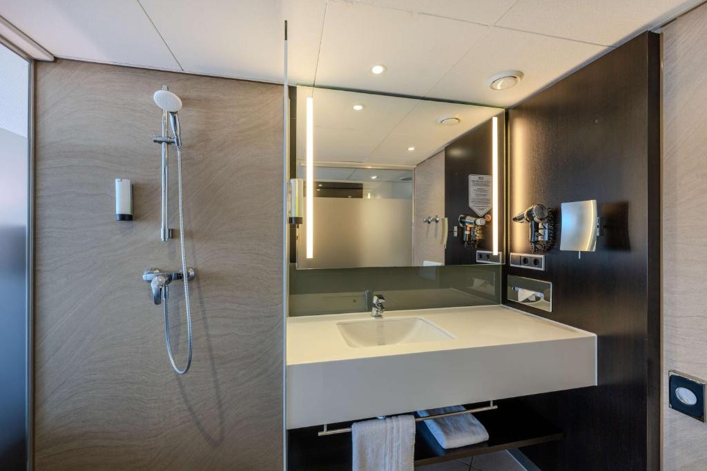 Park Inn by Radisson Berlin Alexanderplatz - Resim 20