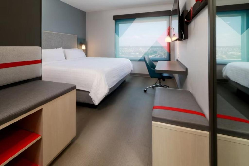 Postel nebo postele na pokoji v ubytování Avid Hotel Querétaro Centro Sur by IHG