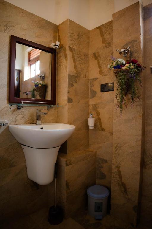 Dutch Wall Fort - 13