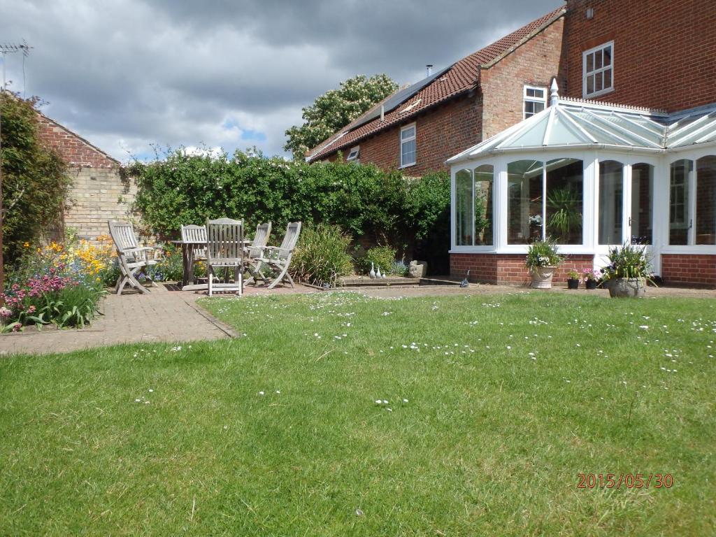 The Courtyard, Laurel Farm 8