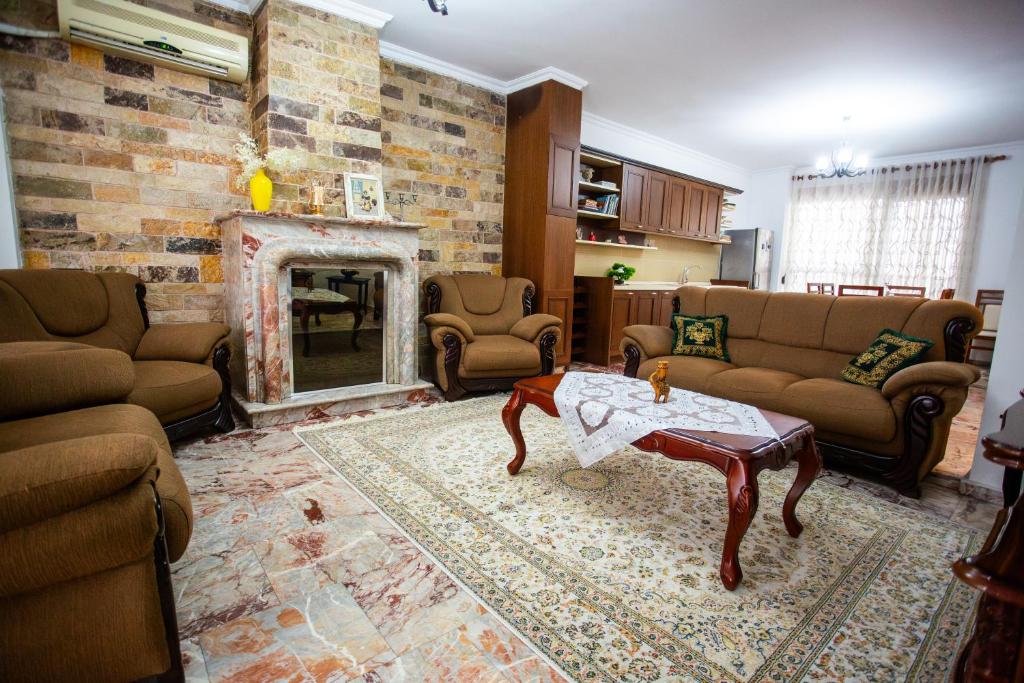 Klevi Apartment