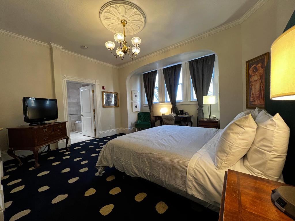 The Sterling Hotel - Triple Room - Disability Access