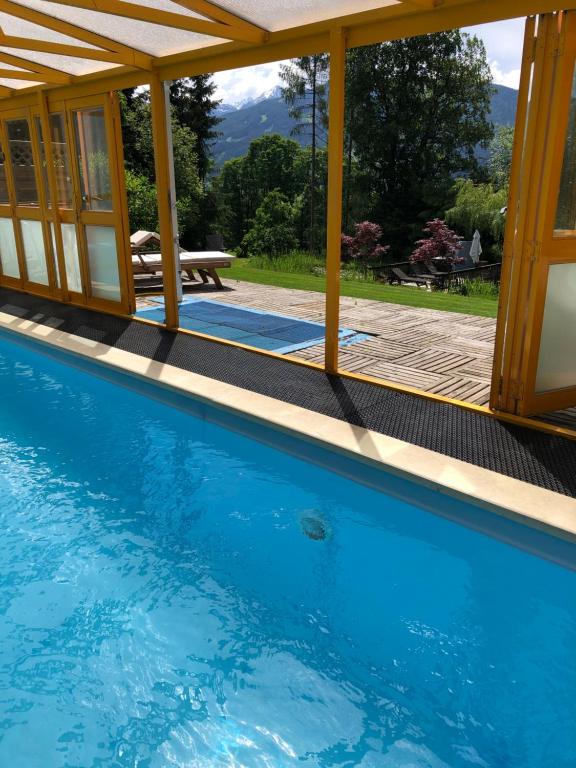Bazén v ubytování Landhaus Lührmann nebo v jeho okolí