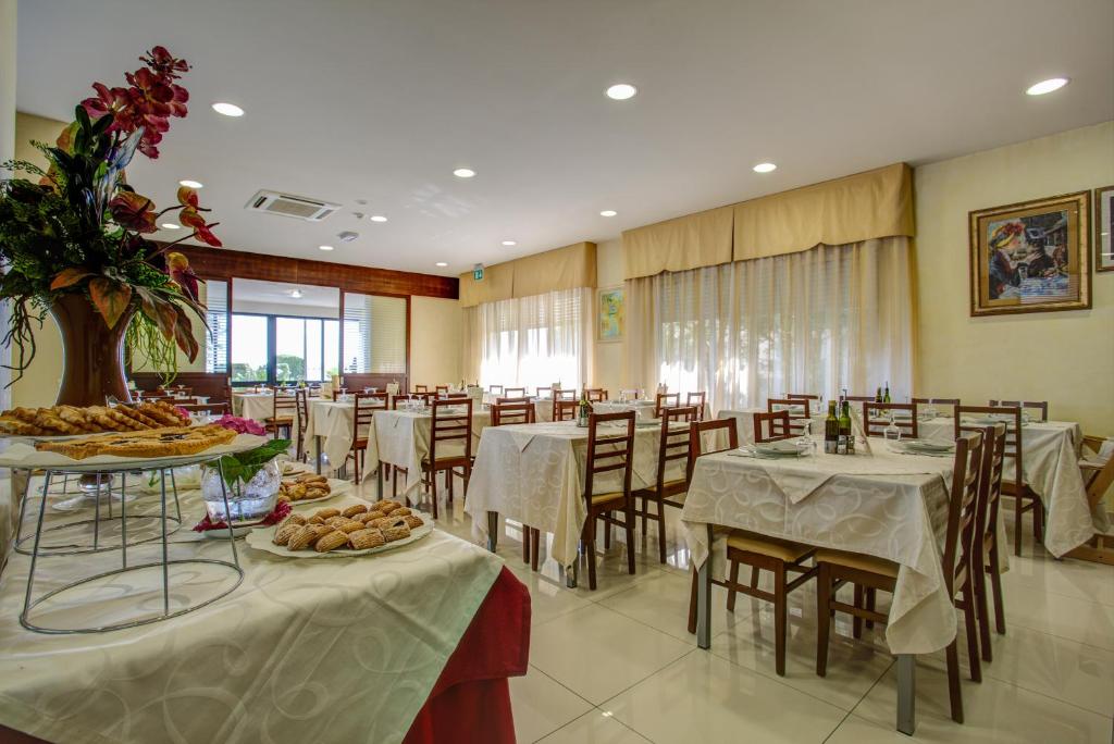 Restaurace v ubytování Hotel Deanna