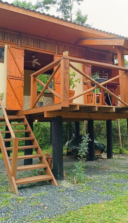 Budova, kde se prázdninový dům nachází