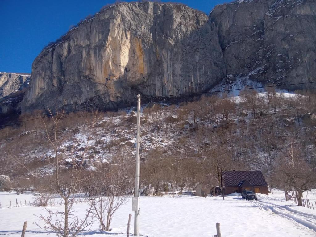 Nespecifikovaný výhled na hory nebo výhled na hory při pohledu z apartmánu