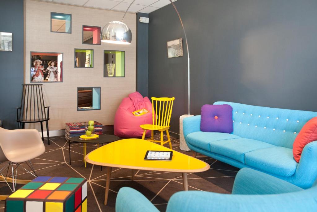 Posezení v ubytování ibis Styles Roanne Centre Gare