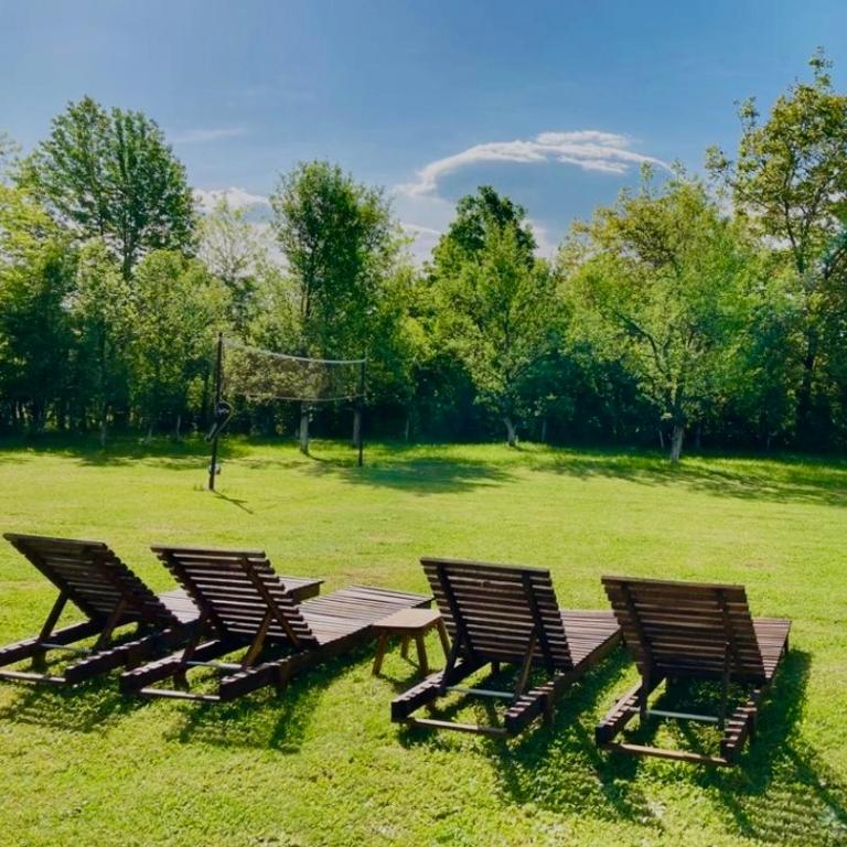 Vonkajšia záhrada v ubytovaní Apartments Čelopek