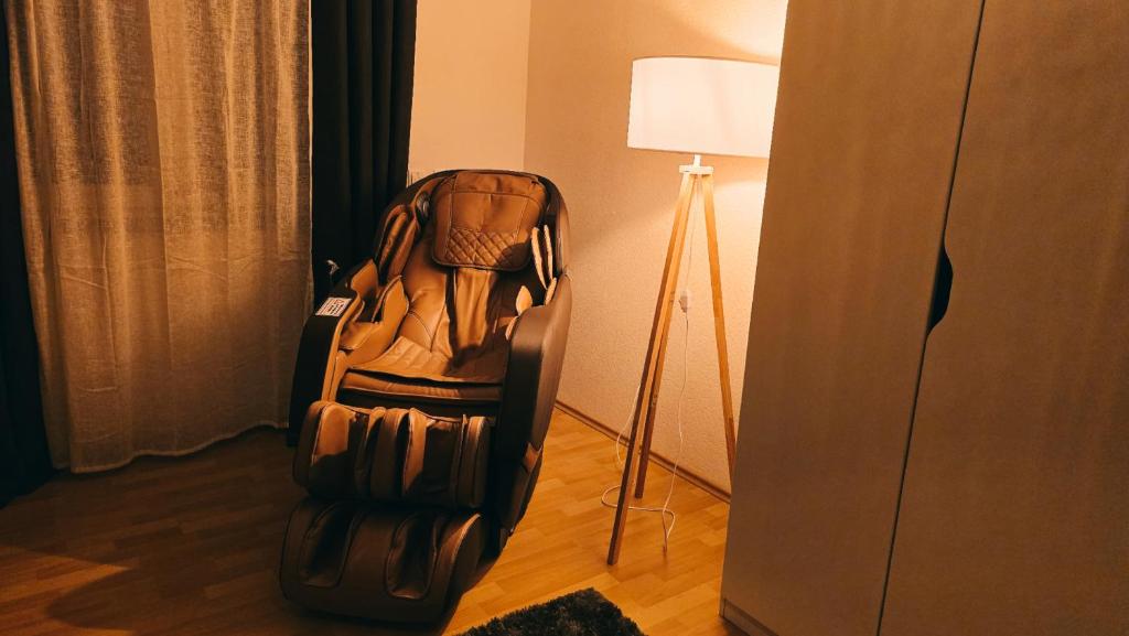 Fotografie z fotogalerie ubytování Goldhouse - Sauna, Whirlpool, Switch, Darts & mehr v destinaci Andernach