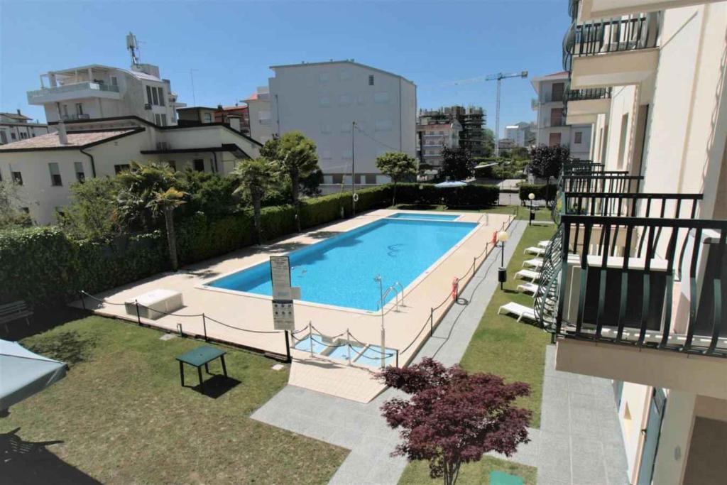 Bazén v ubytovaní Apartment in Lido di Jesolo 25174 alebo v jeho blízkosti