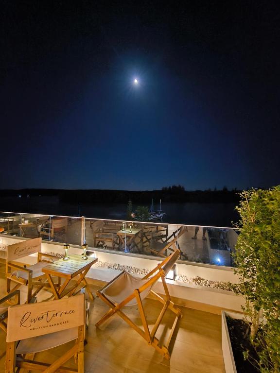 Balkón nebo terasa v ubytování Krabi River Hotel