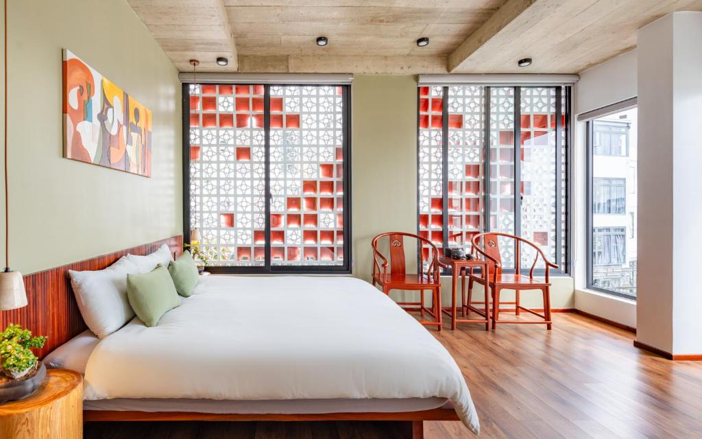 Phòng Deluxe Giường Đôi Có Ban Công