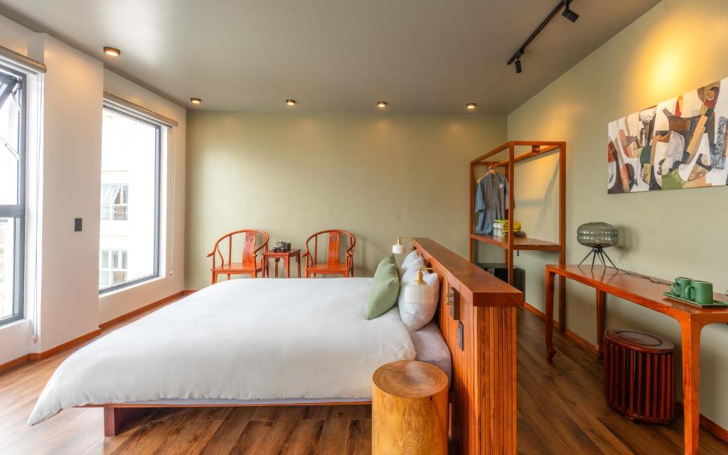 Suite Nhìn Ra Thành Phố