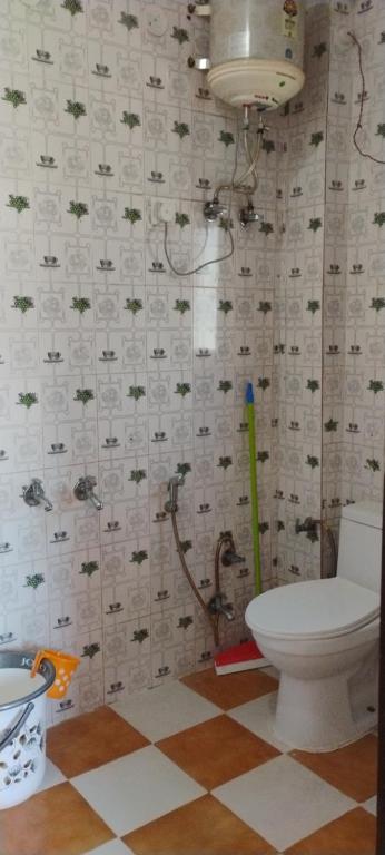 Koupelna v ubytování Thakur homes- couple and family friendly homestay