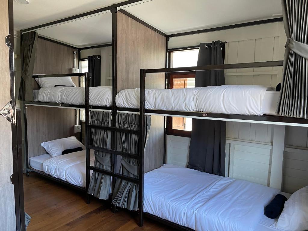 Green Cabin Hostel - 19