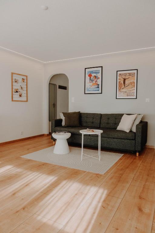 Posezení v ubytování Superb Modern Studio Leukerbad