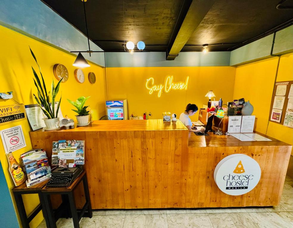 Certifikát, hodnocení, plakát nebo jiný dokument vystavený v ubytování Cheese Hostel Manila