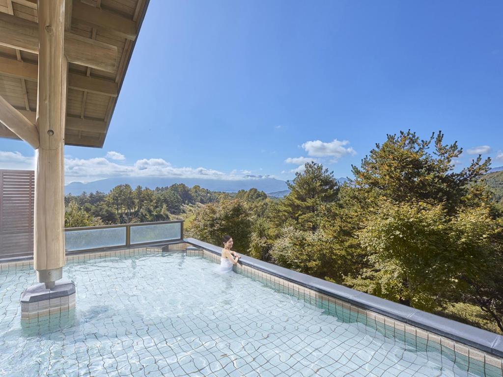 Bazén v ubytování Tsumagoi Prince Hotel nebo v jeho okolí