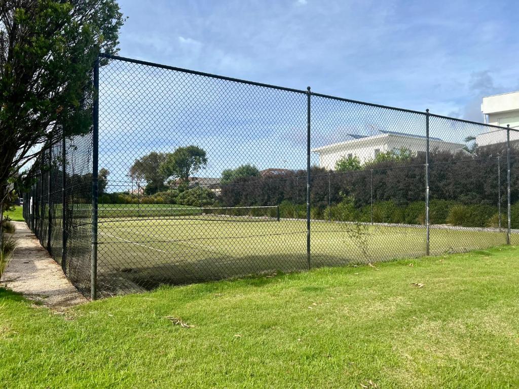 Shore Place 3 br Serenity - Golf Course Views - Free parking, Torquay  (updated prices 2026)