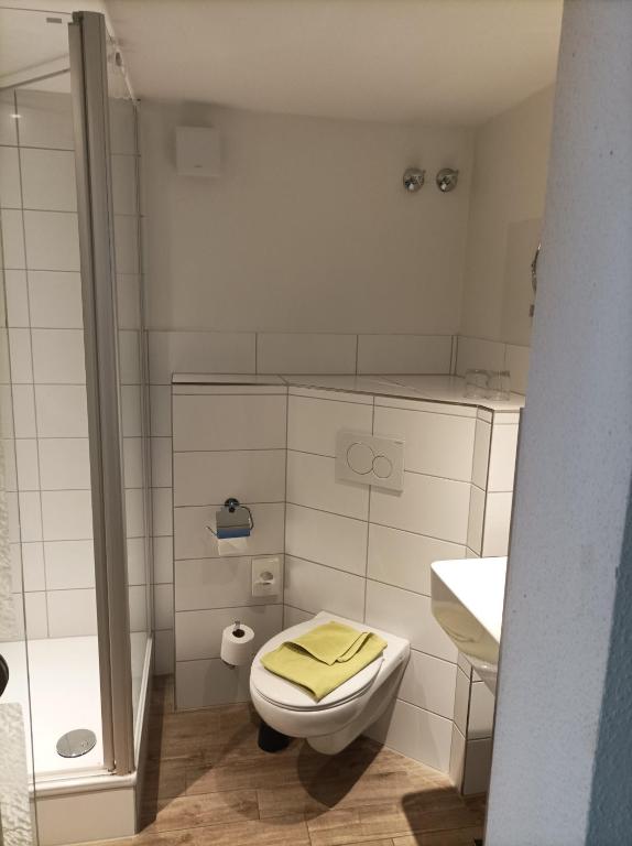 Koupelna v ubytování Hotel Waldachtal