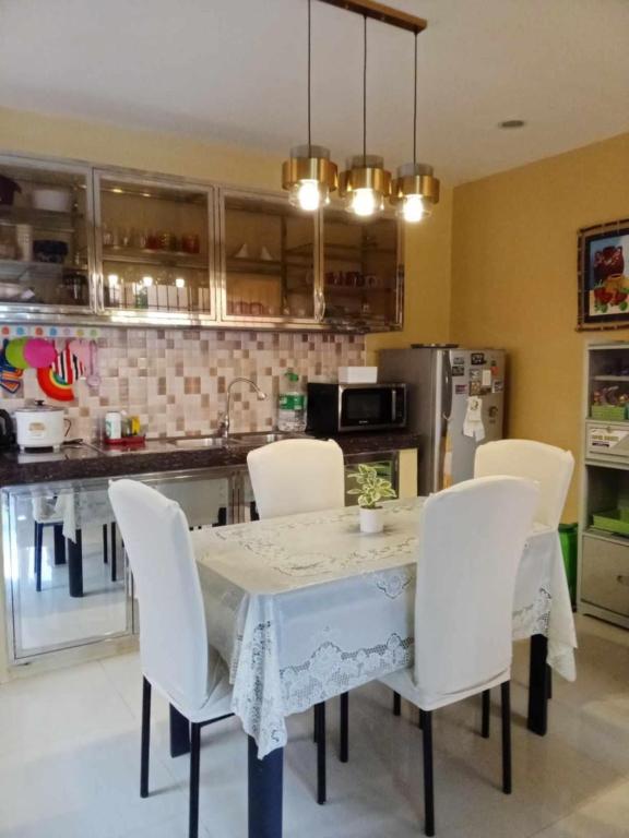 Dapur atau dapur kecil di Perfect Homes for Family