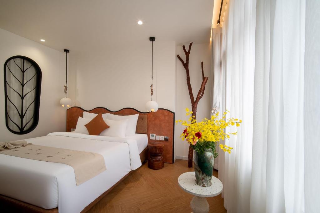 Deluxe City View Double Room with Once-time minibar