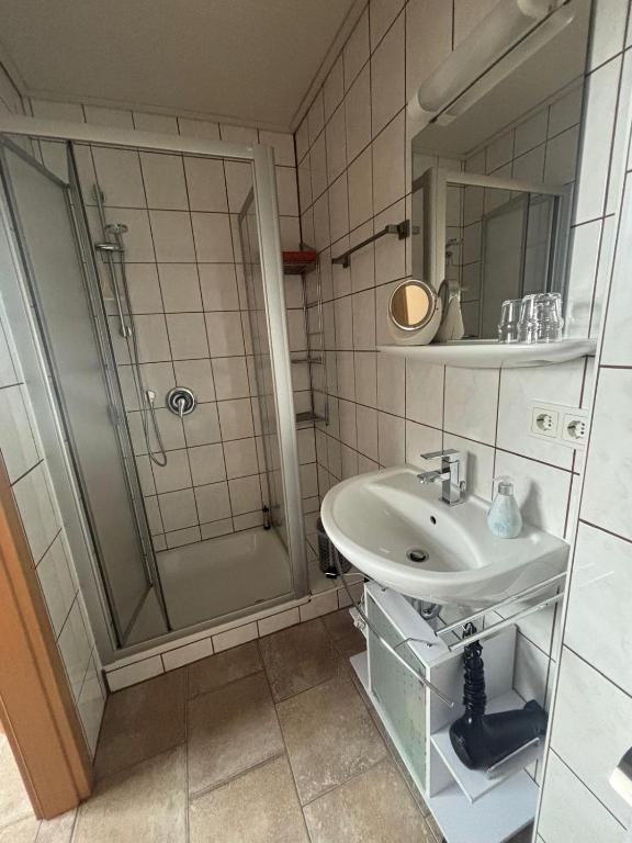 Koupelna v ubytování Apartment in Stauseenähe