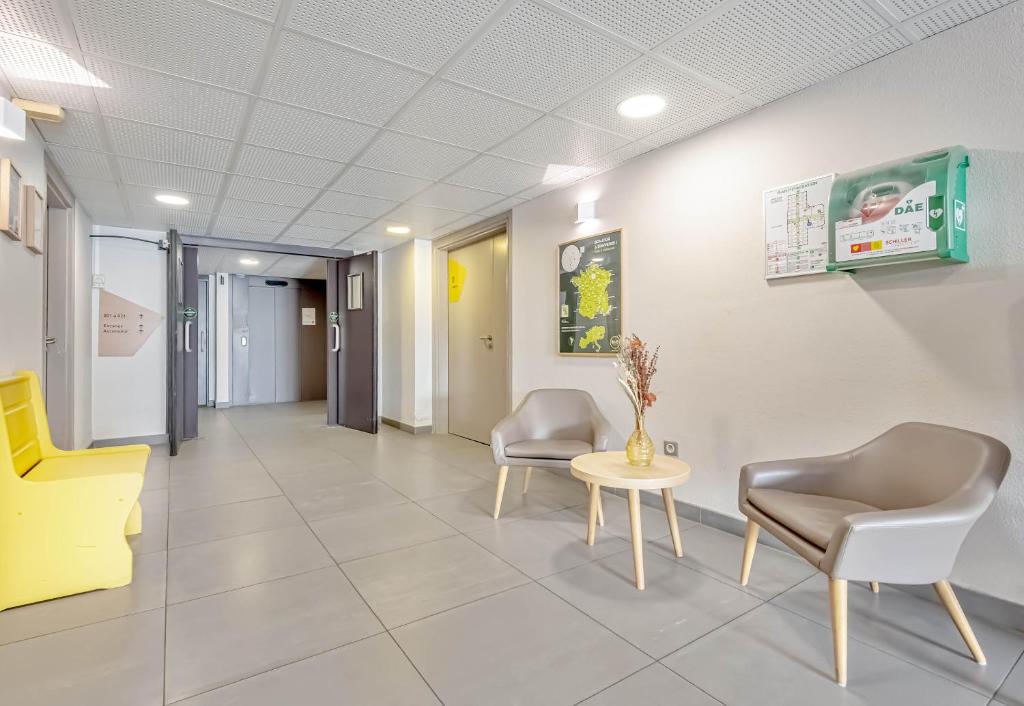Posezení v ubytování B&B HOTEL Brignoles