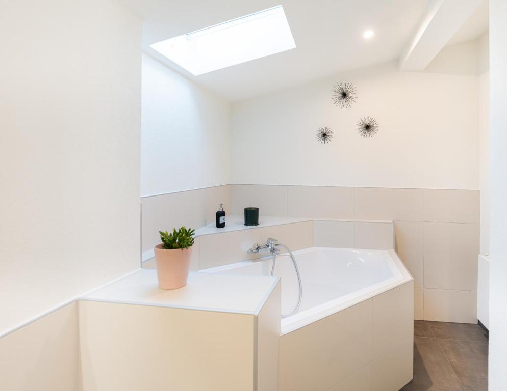 Fotografie z fotogalerie ubytování Amazing Modern & Great equipped Jacuzzi Apartment v destinaci Kandersteg