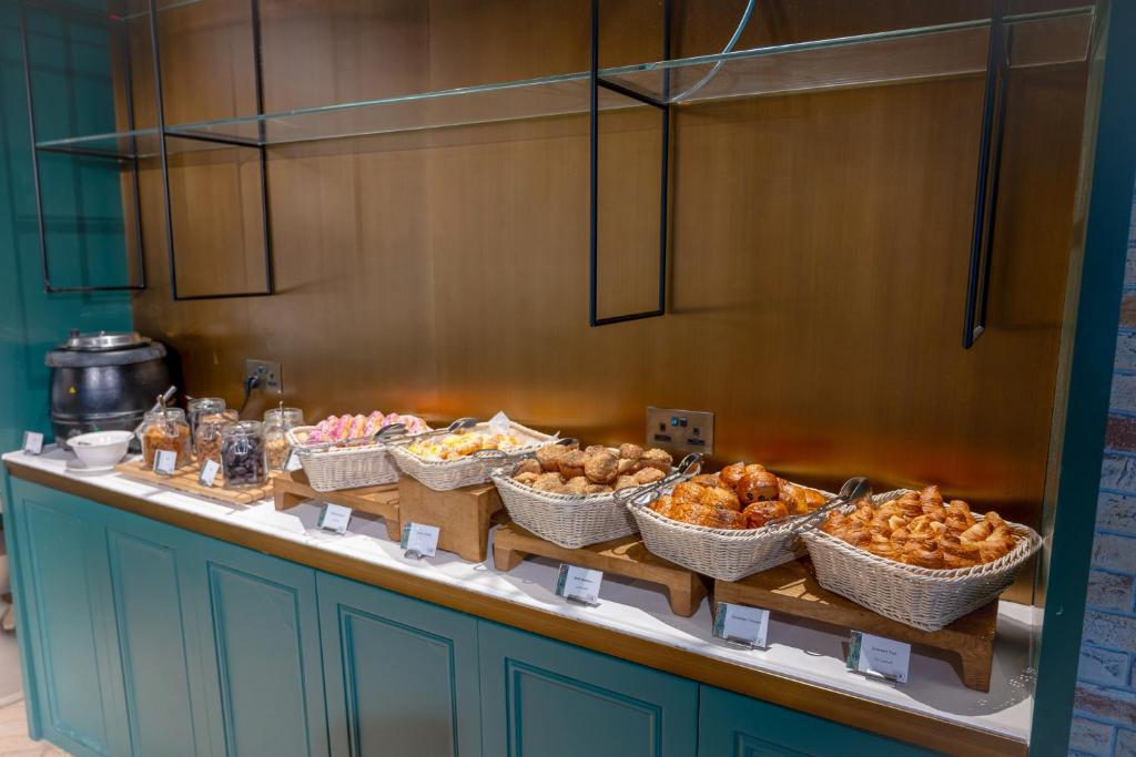 Premier Inn Dubai Barsha Heights - Resim 44