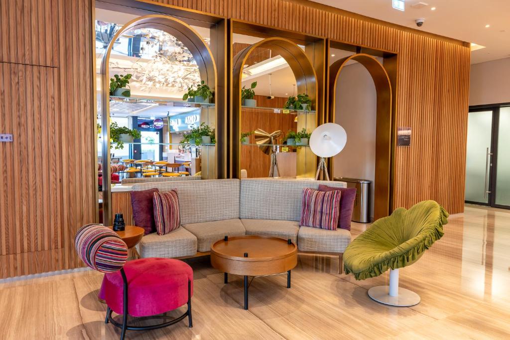 Premier Inn Dubai Barsha Heights - Resim 40