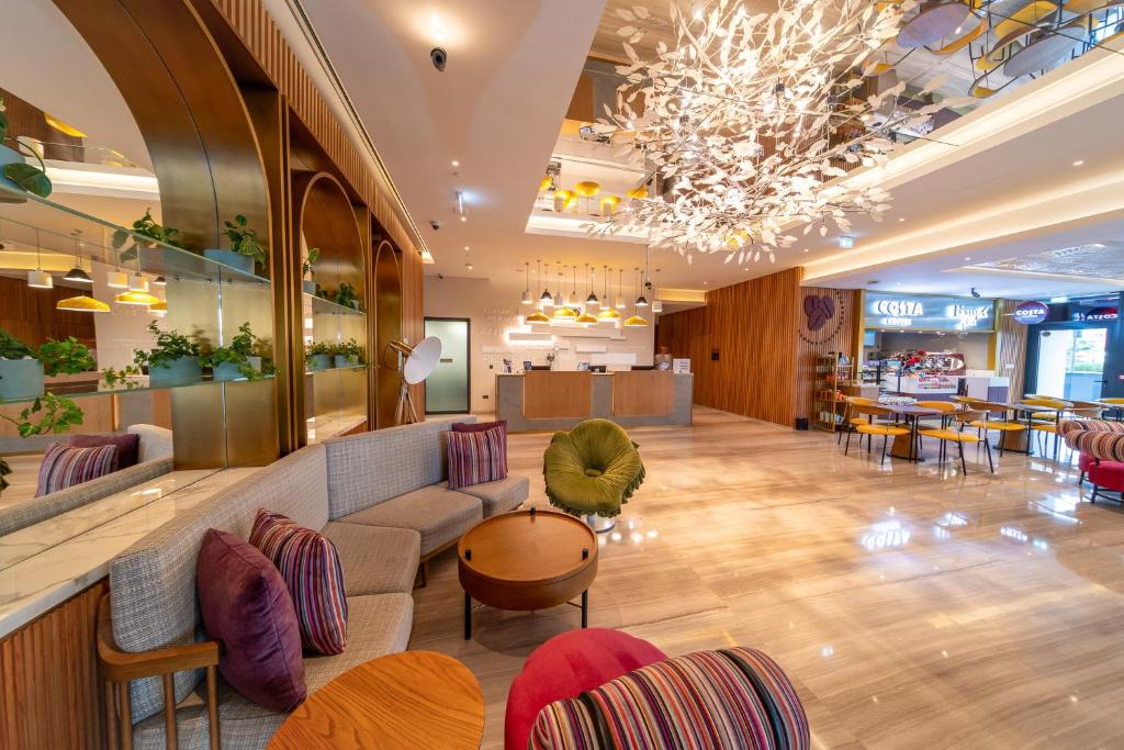 Premier Inn Dubai Barsha Heights - Resim 38