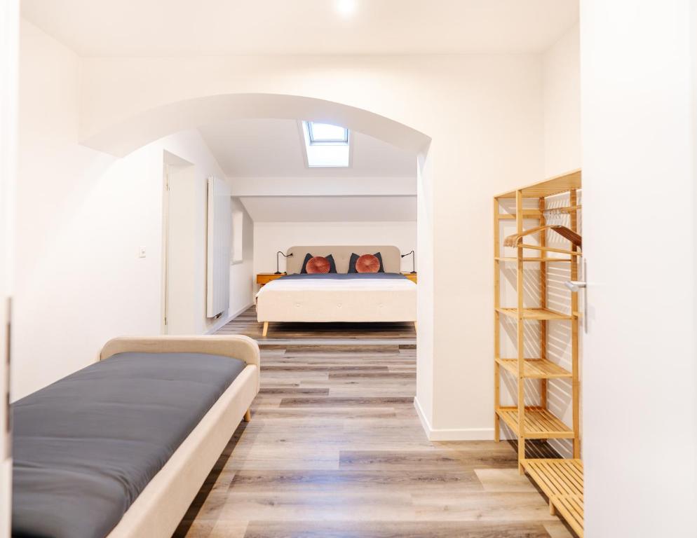 Postel nebo postele na pokoji v ubytování Bellevue & Classy Mountain View apartment