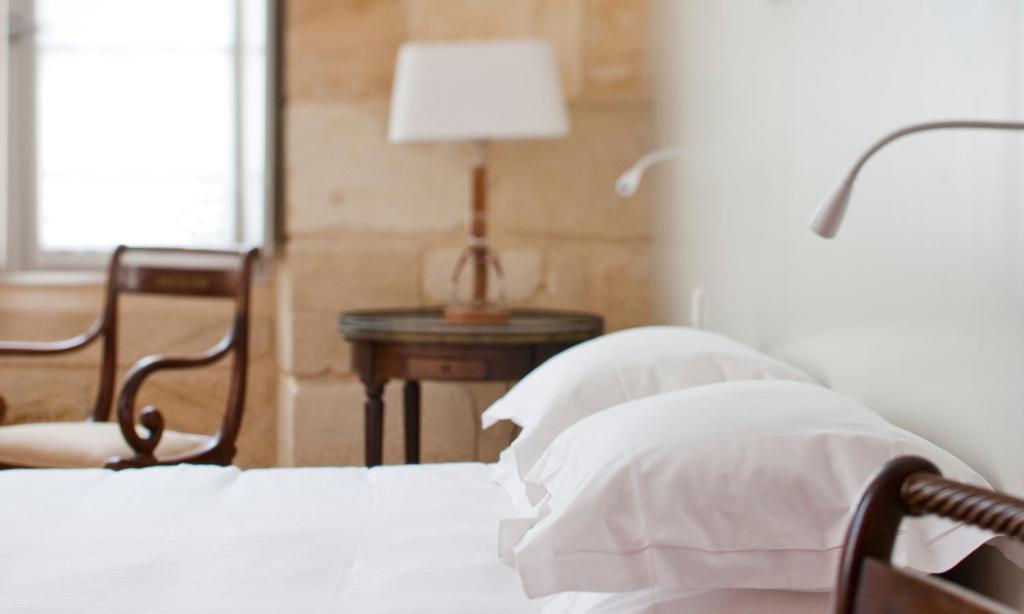 Une Chambre Chez Dupont - 12