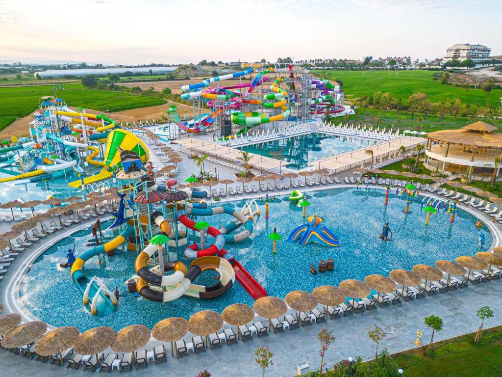 Bazén v ubytování Dream Fun World nebo v jeho okolí