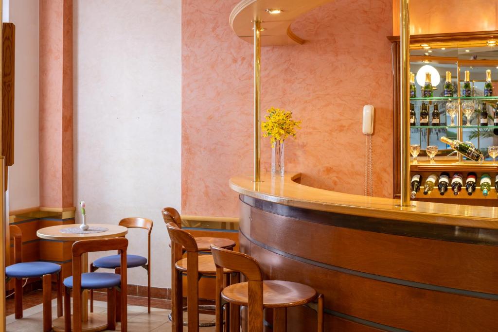 Wellness Hotel Jean De Carro - Resim 13