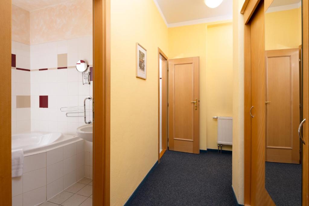 Ванная комната в Wellness Hotel Jean De Carro
