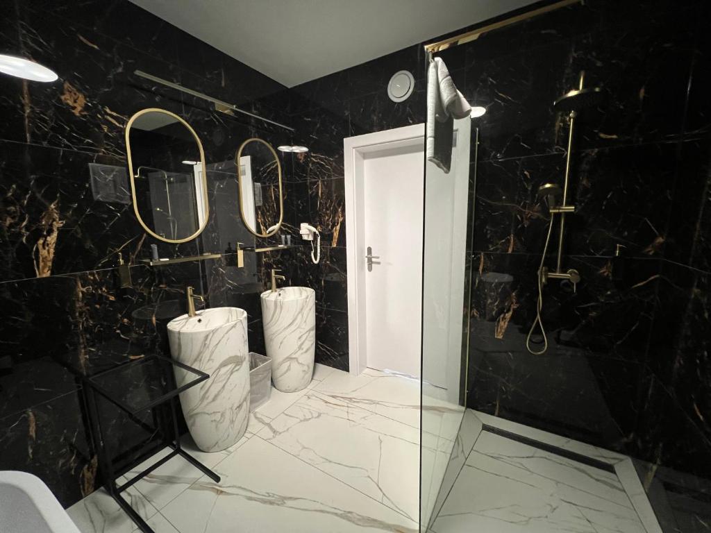 Hotel Lantier Bytom - Katowice - Chorzów - Sala De Reina Con Balcón