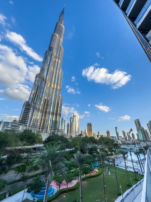 Nespecifikovaný výhled na destinaci Dubaj nebo výhled na město při pohledu z apartmánu