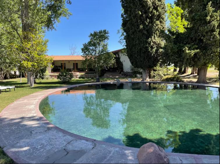 Πισίνα στο ή κοντά στο Casa de campo Piperbo