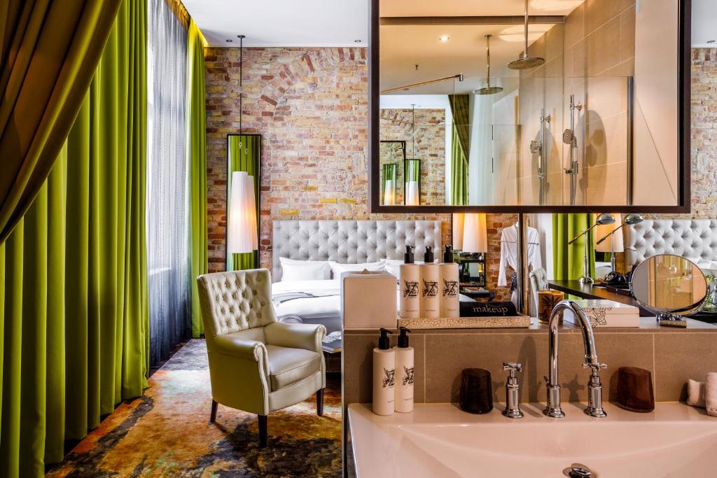 Hotel Zoo Berlin - 14