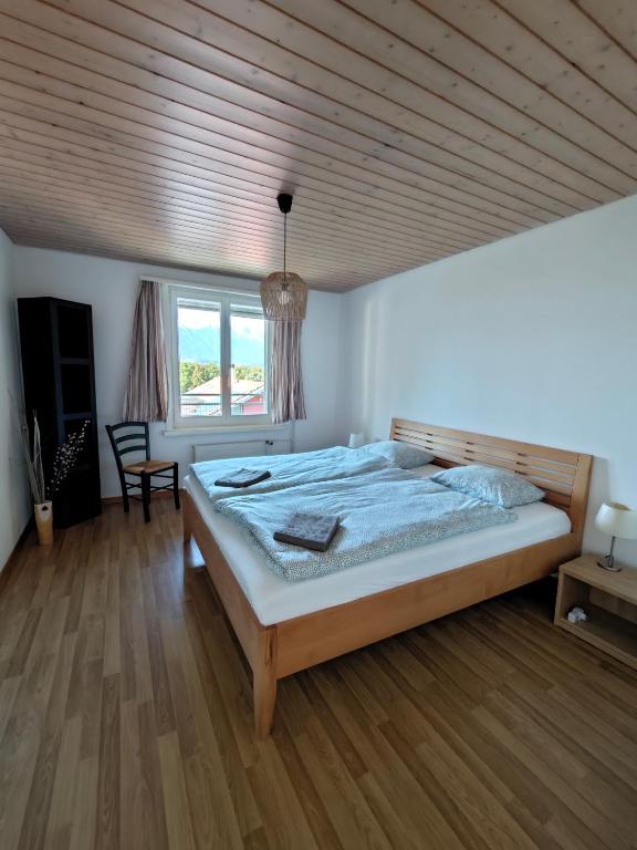 Postel nebo postele na pokoji v ubytování NEB-Thun Appartment 3