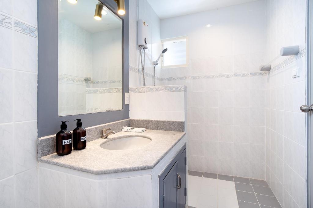 Capitel Rama 4 - Resim 26