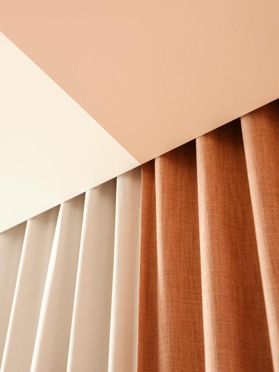 Rose - Hôtel Invisible - Resim 39