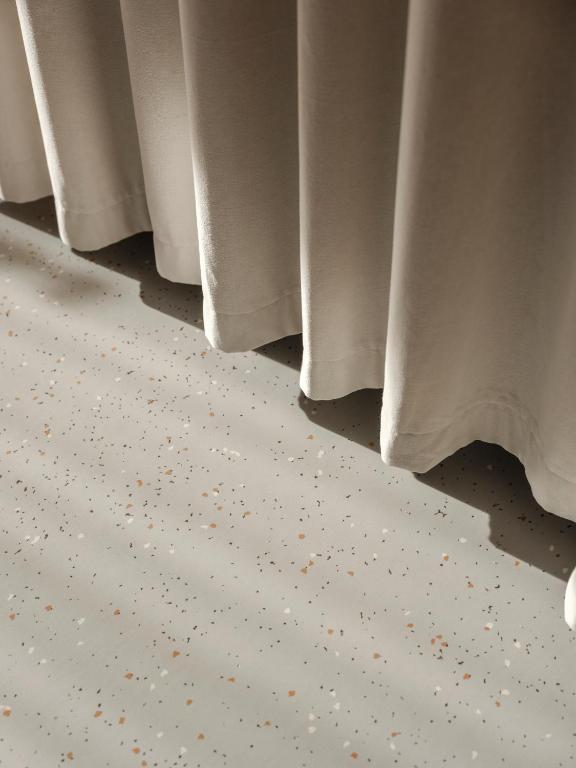 Rose - Hôtel Invisible - Resim 42