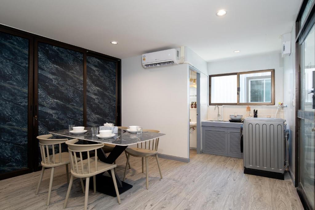 Capitel Rama 4 - Resim 17