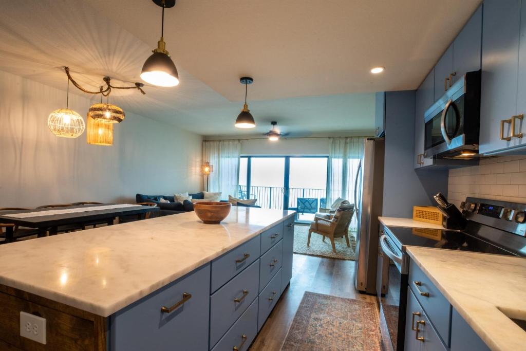 Gallery image of Emerald Hill Unit #14 Custom design throughout in Santa Rosa Beach